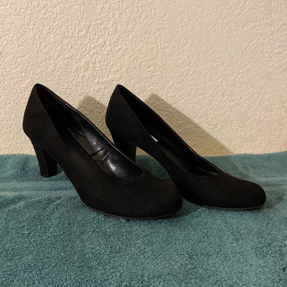 Arizona Jean Company Shoes - Arizona Jeans, Black Heel Pumps, Size 11